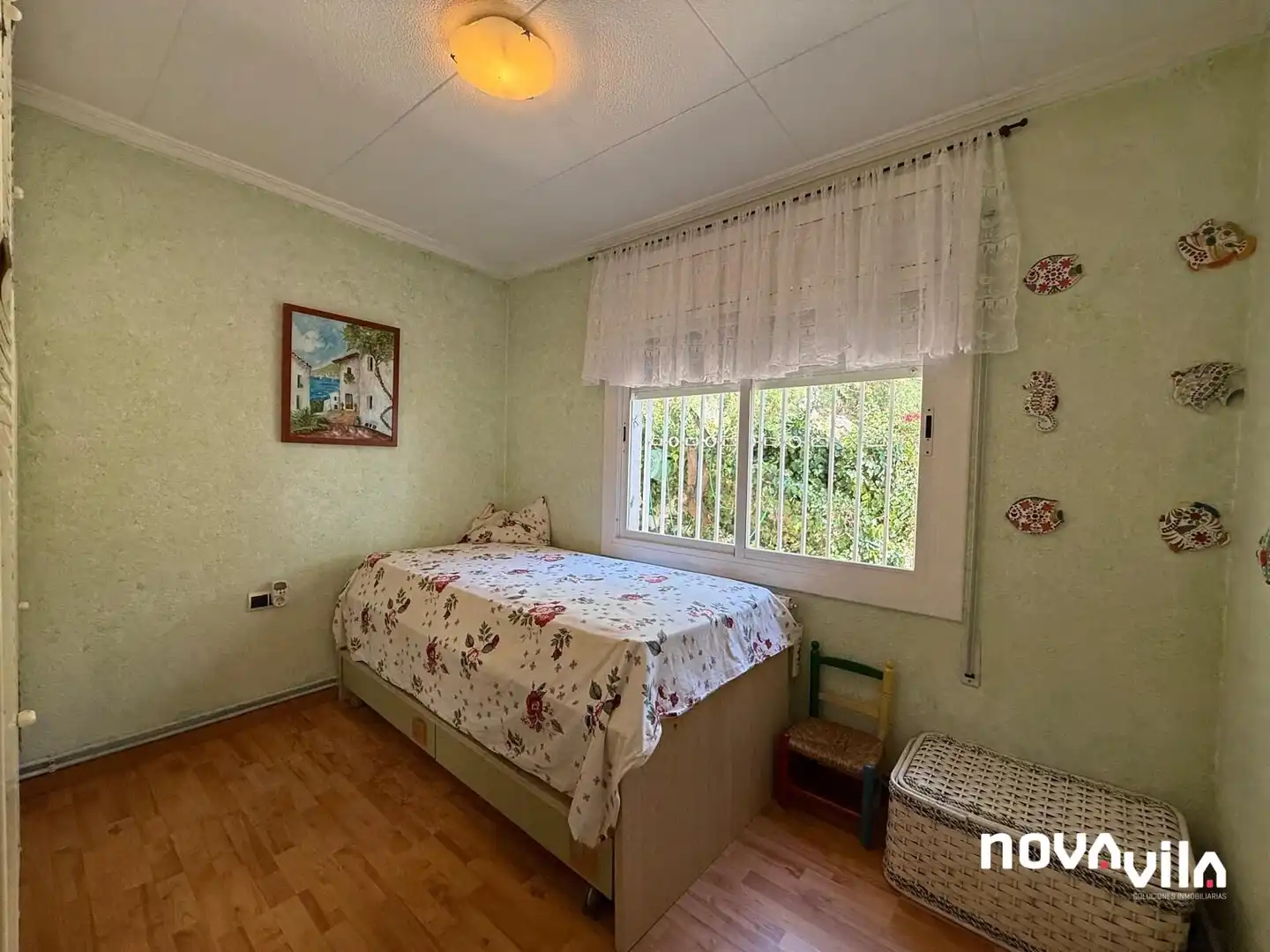 Bedroom of Houses for sale in Pineda de Mar  with Parquet flooring