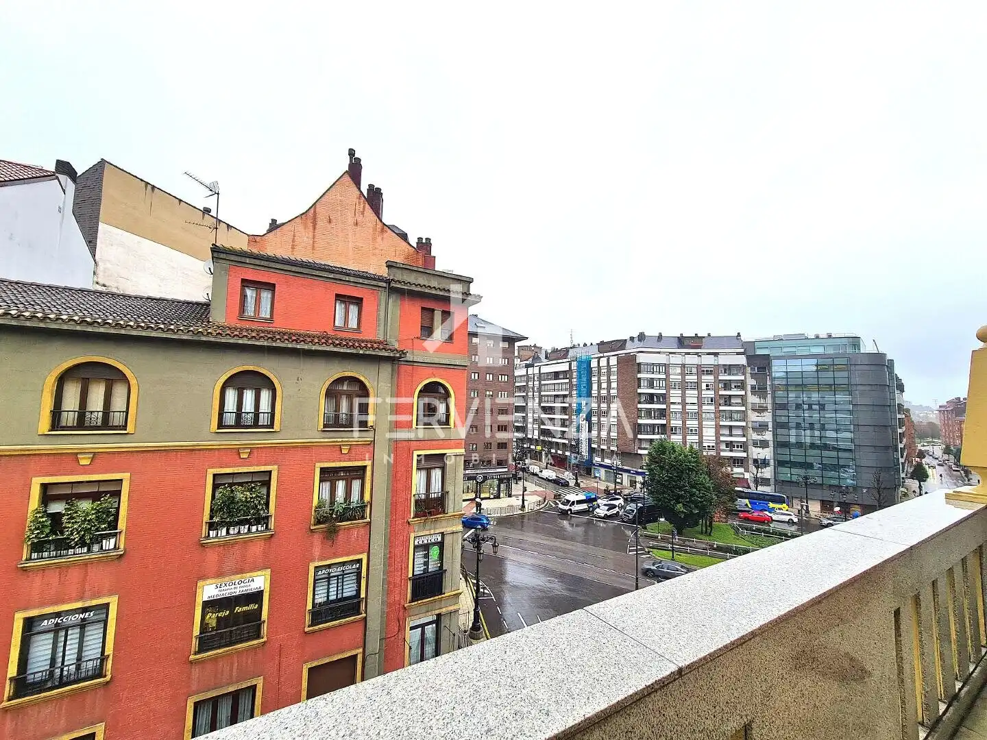 Vista exterior de Pis en venda en Oviedo 