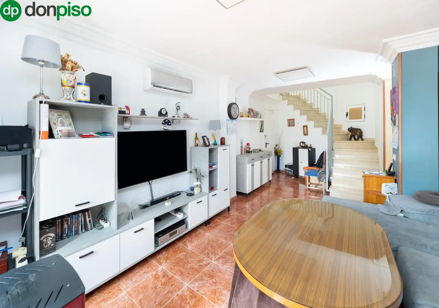 Sala de estar de Casa adosada en venta en Cenes de la Vega con Calefacción y Terraza