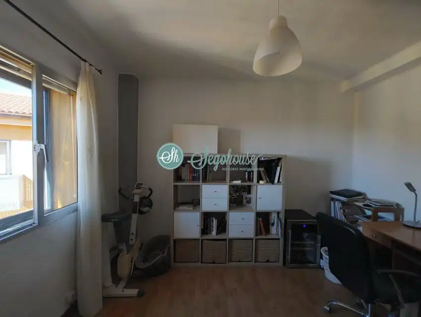 Habitación de Piso en venta en Segovia con Calefacción, Parquet y Terraza
