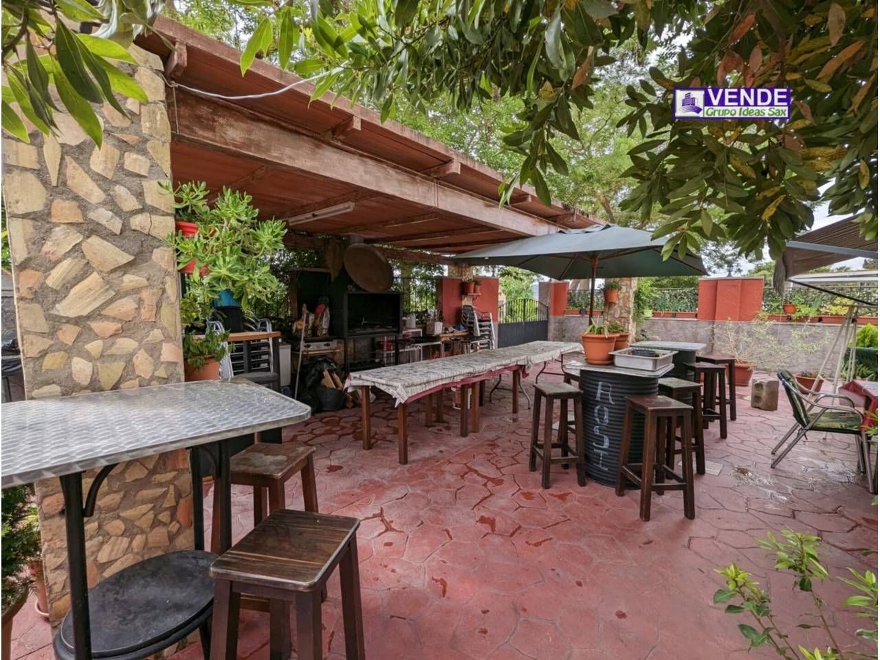 Country house for sale in Sax  with Private garden