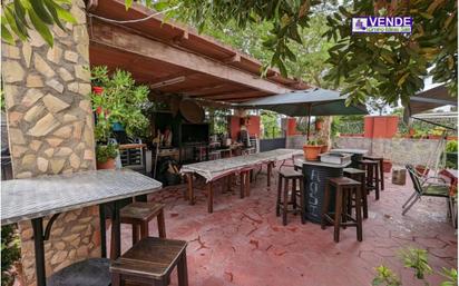 Finca rústica en venda en Sax amb Jardí privat