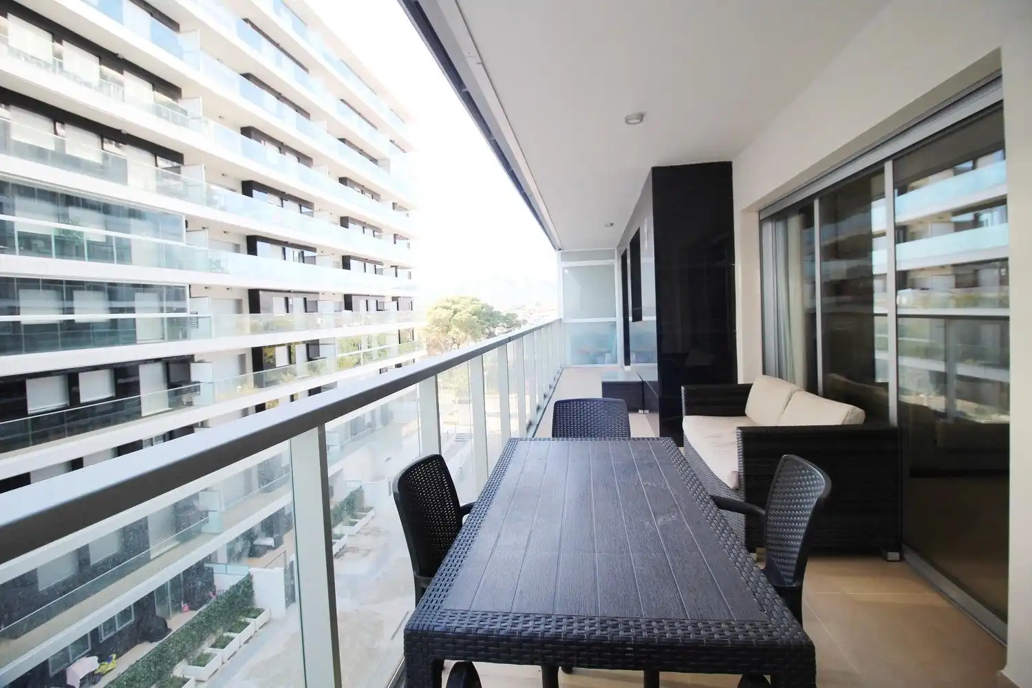 Terrasse von Wohnungen zum Verkauf in Oropesa del Mar / Orpesa mit Klimaanlage, Privatgarten und Terrasse