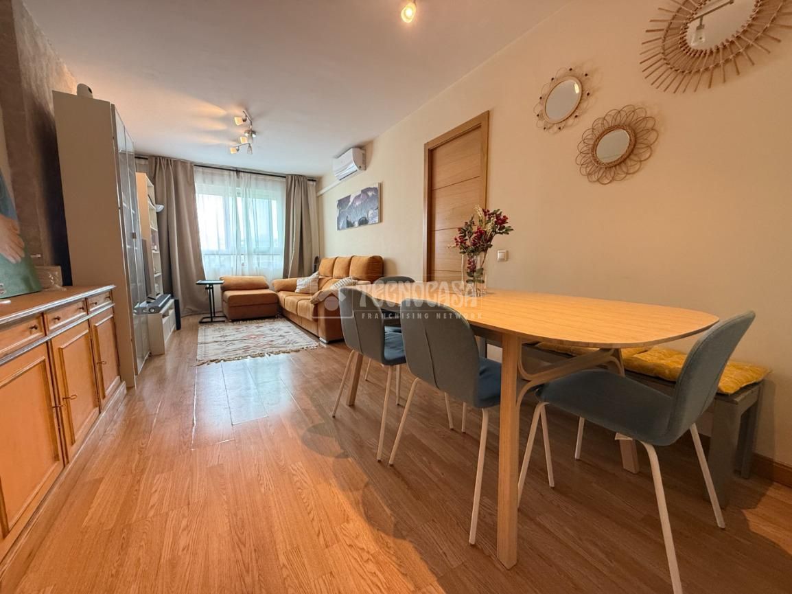 Living room of Flat for sale in  Madrid Capital