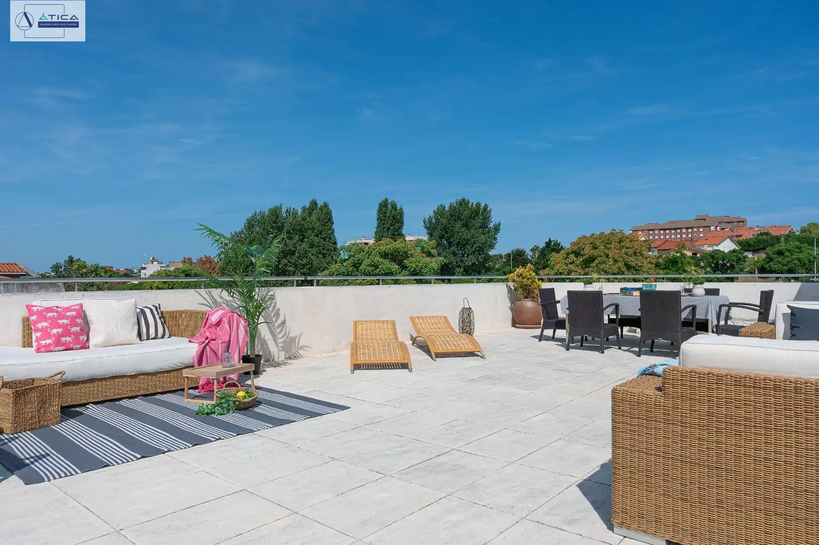 Terrasse von Dachboden zum Verkauf in Santander mit Heizung, Privatgarten und Parkett