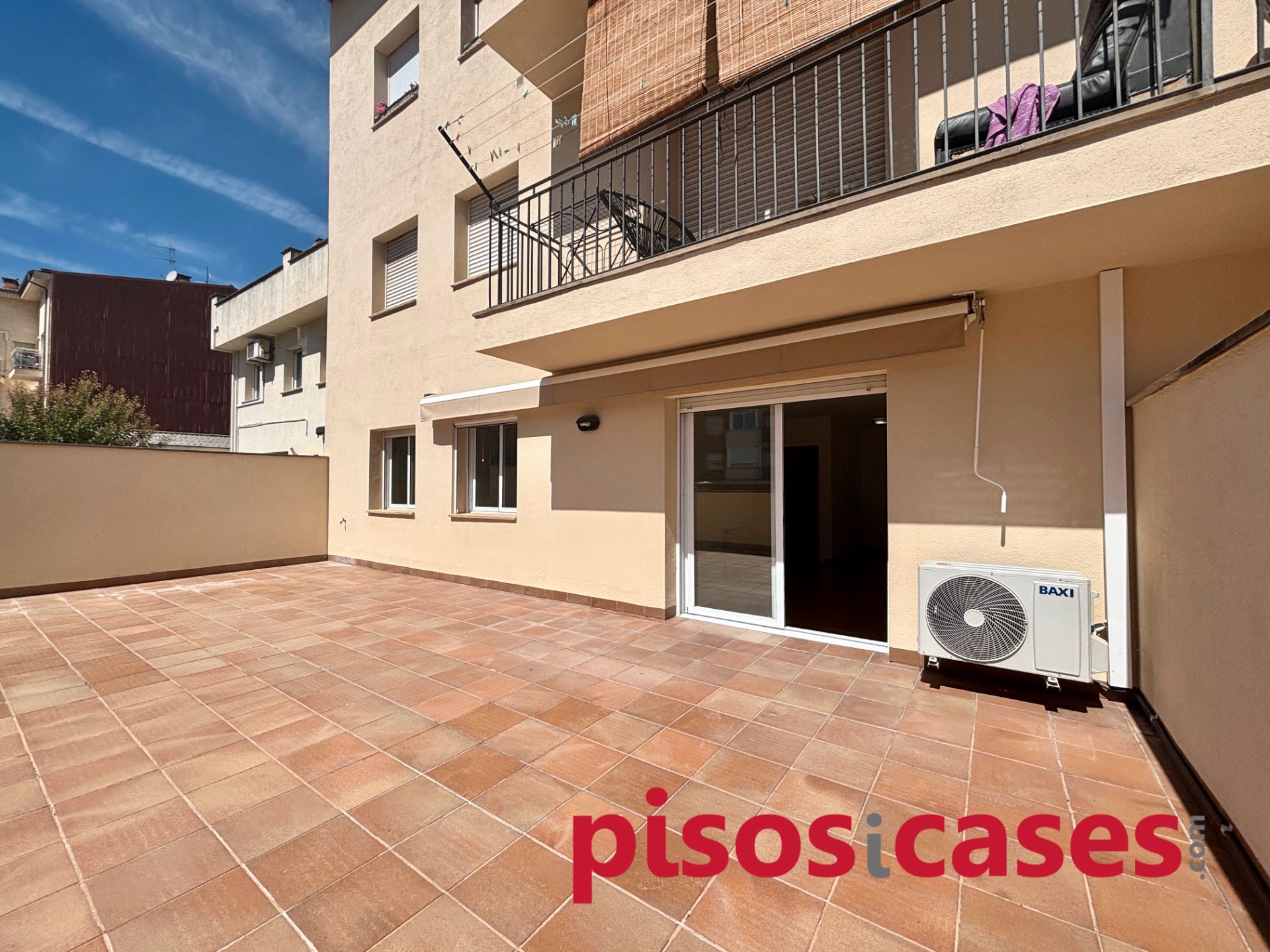 Exterior view of Flat for sale in Vic  with Air Conditioner, Heating and Terrace