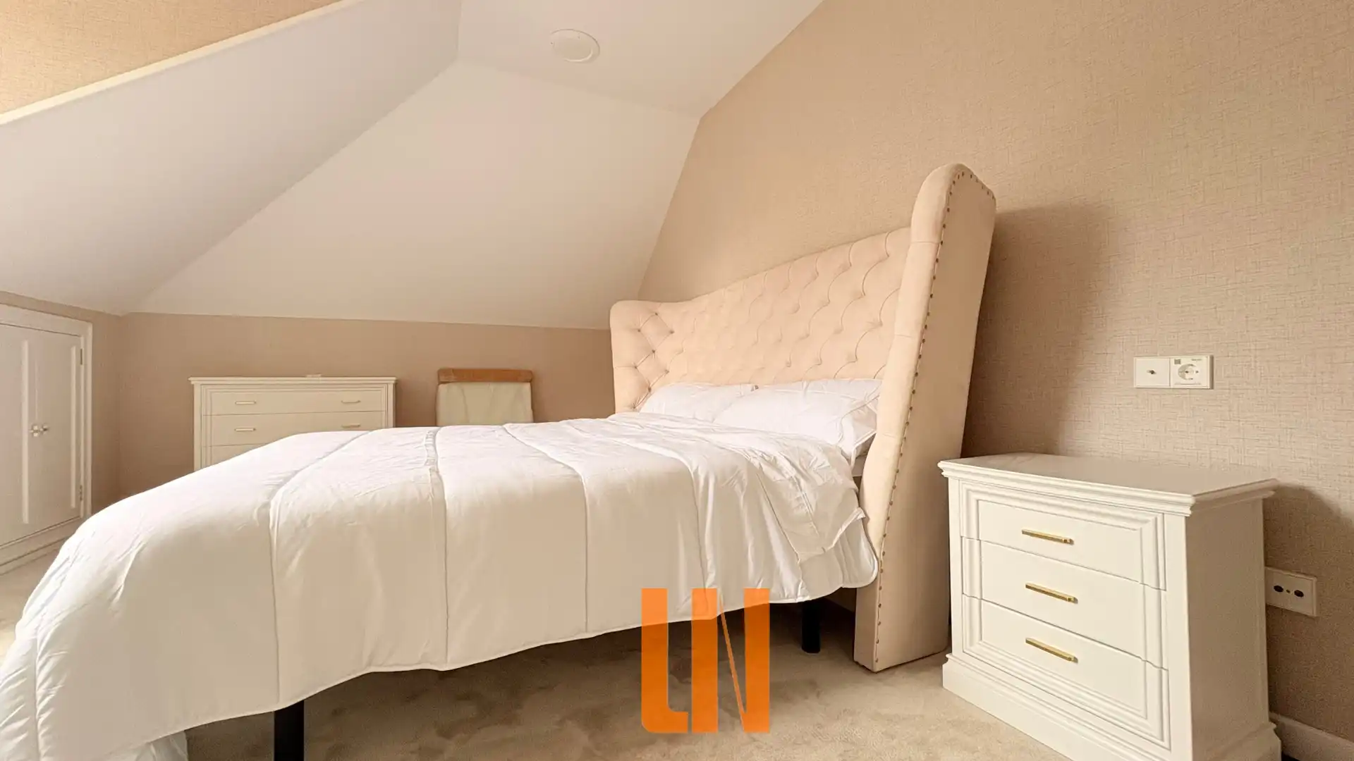 Habitación de Casa o chalet en venta en A Coruña Capital  con Calefacción, Jardín privado y Parquet