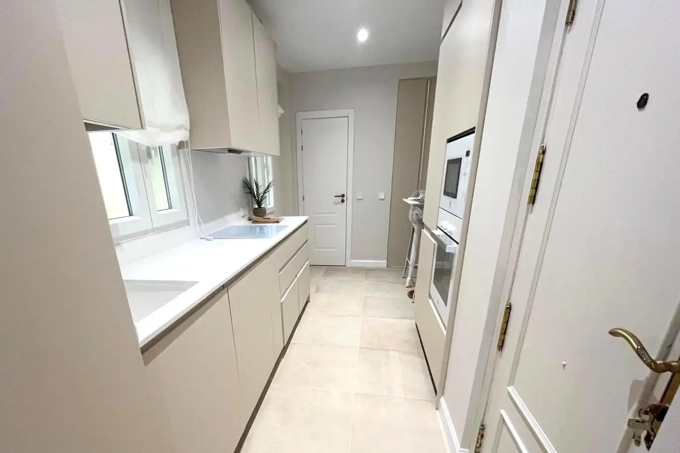 Kitchen of Flat for rent in Madrid  with Air Conditioner and Furnished
