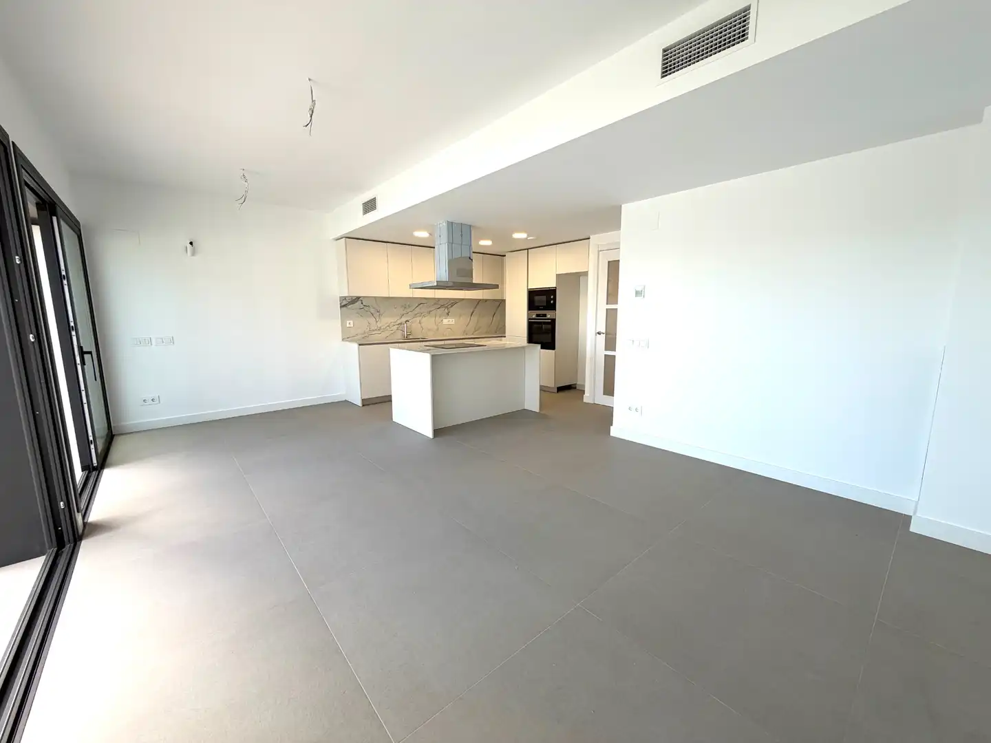 Cocina de Casa adosada en venta en Cambrils con Aire acondicionado, Calefacción y Jardín privado