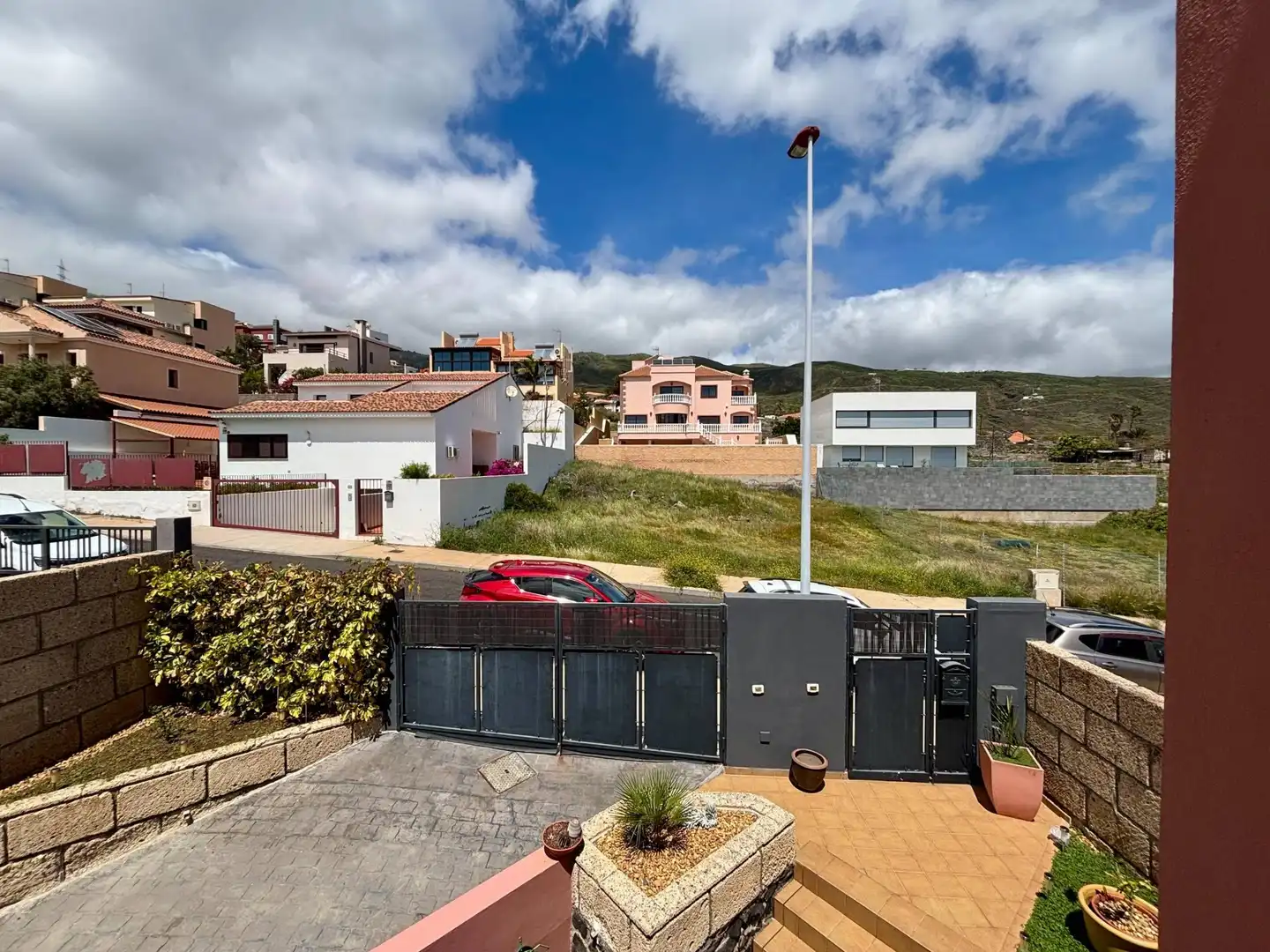 Vista exterior de Casa adosada en venta en Candelaria con Aire acondicionado, Terraza y Piscina