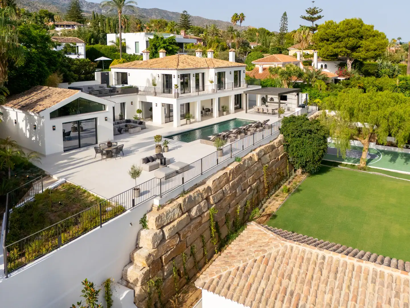 House with pool for sale in Lugar Urbanizacion Cortijo de Nagueles 88, imagen 2