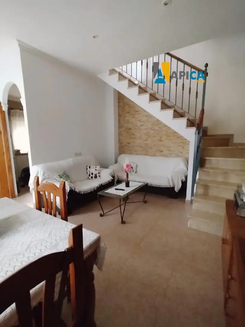 Sala d'estar de Casa o xalet en venda en Barbate amb Terrassa i Moblat