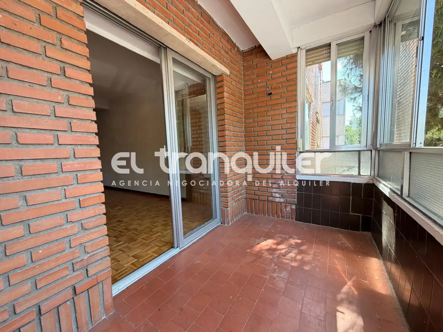Exterior view of Flat for rent in Pozuelo de Alarcón  with Parquet flooring