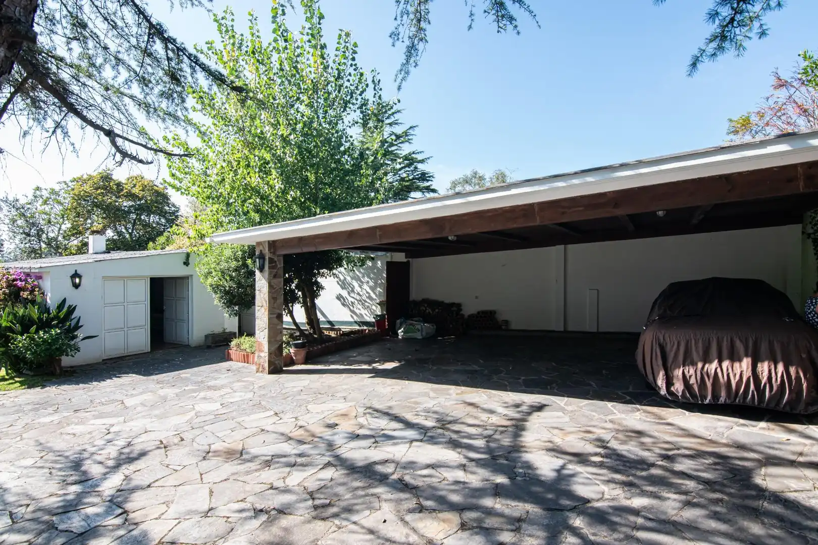 Parkplatz von Haus oder Chalet zum Verkauf in Oleiros mit Heizung, Privatgarten und Abstellraum