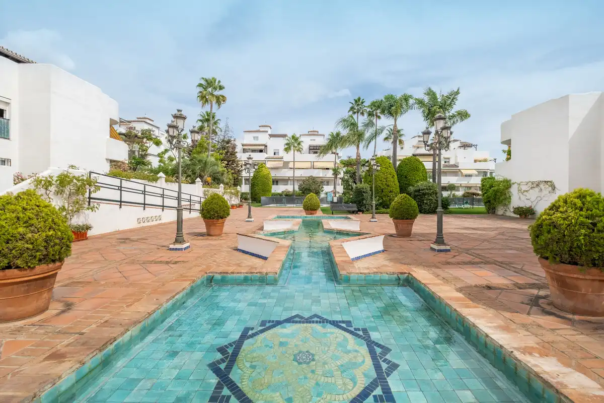 Vista exterior de Piso en venta en Marbella con Aire acondicionado y Terraza