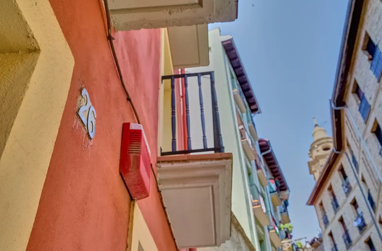 Vista exterior de Ático en venta en  Pamplona / Iruña con Calefacción, Parquet y Balcón