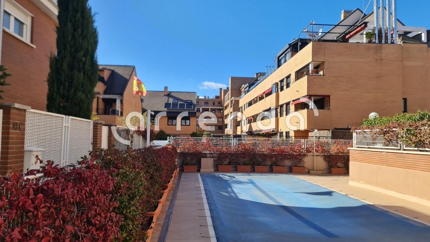 Vista exterior de Piso de alquiler en  Madrid Capital con Terraza