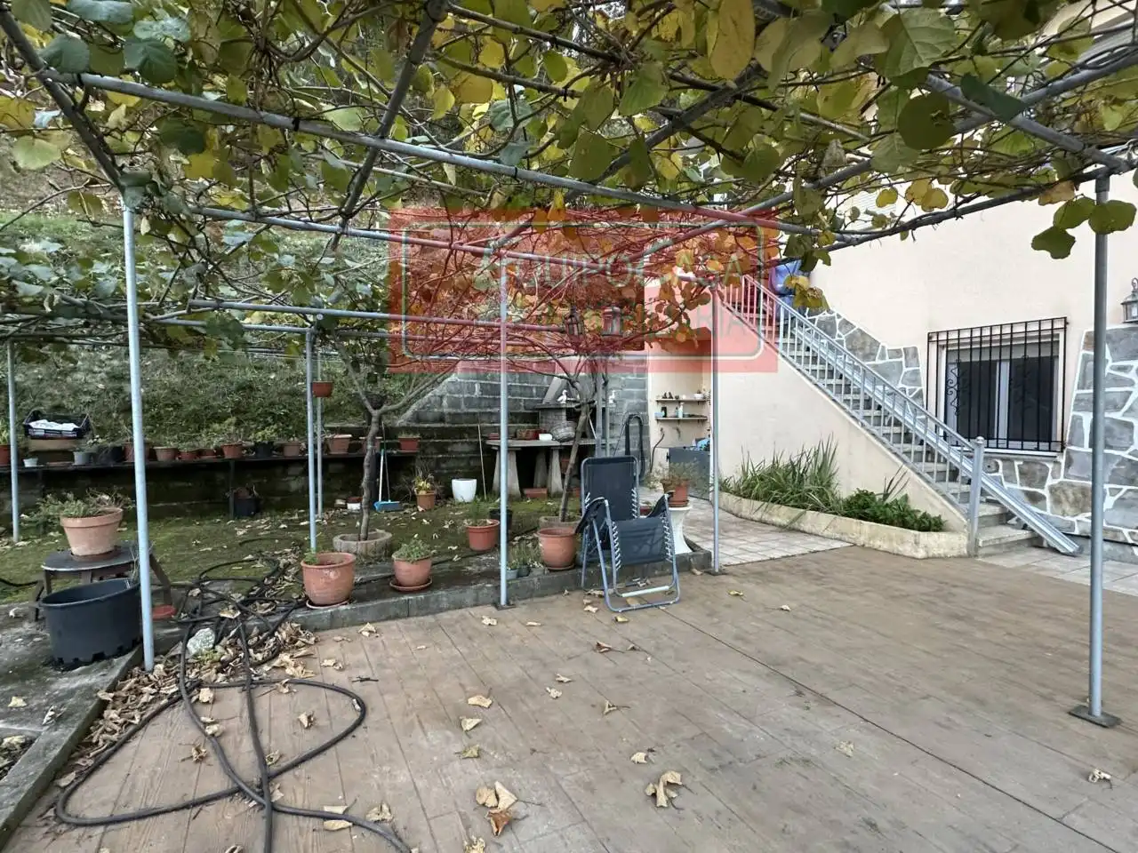 Jardí de Casa o xalet en venda en Ribeira de Piquín amb Calefacció, Jardí privat i Moblat