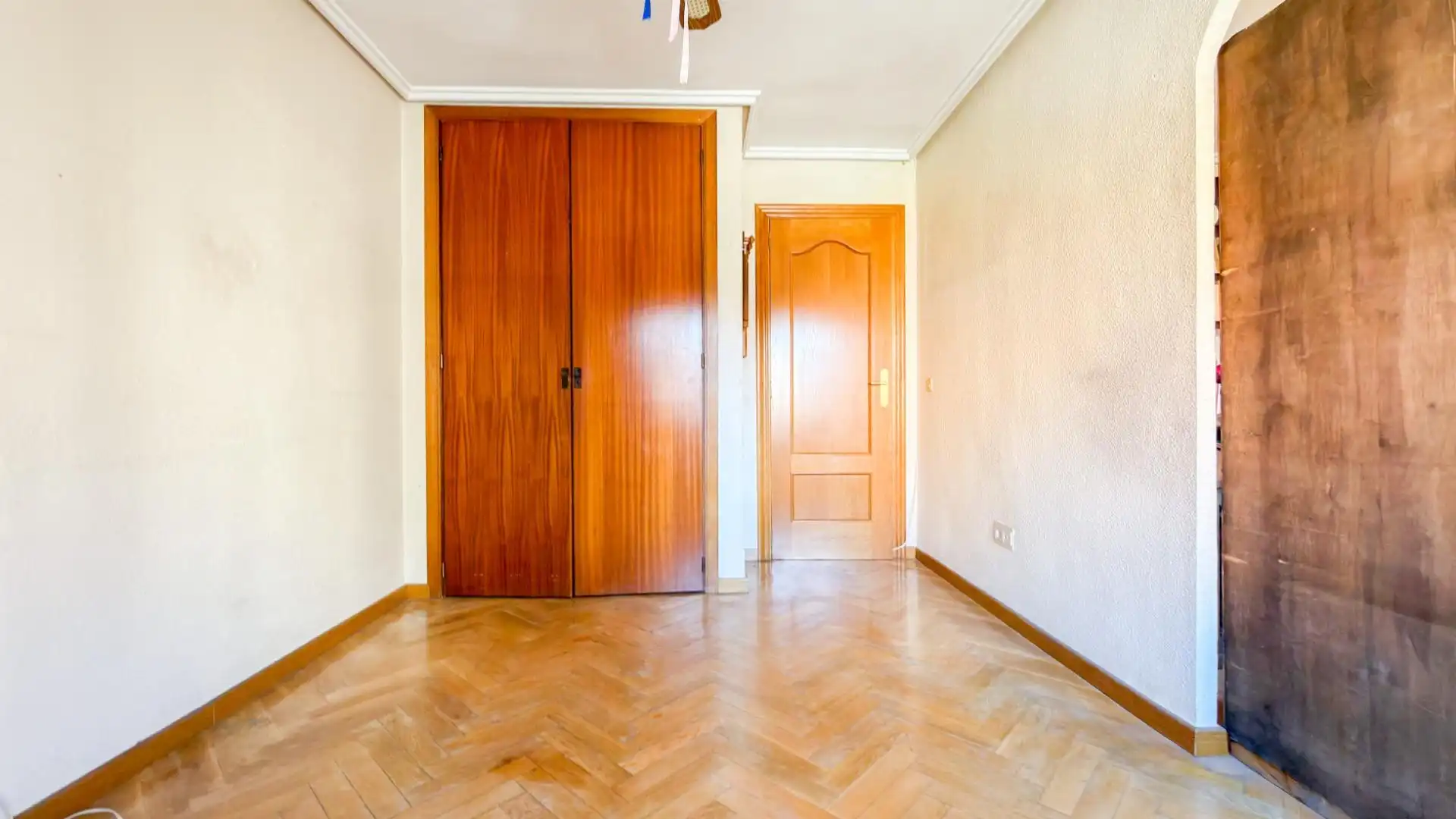 Wohnung zum Verkauf in Valencia mit Klimaanlage, Heizung und Parkett