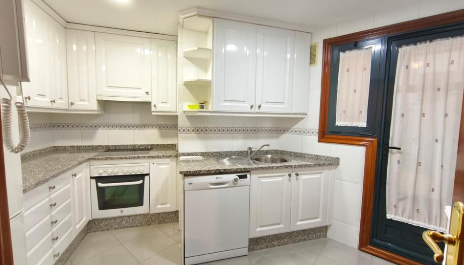 Foto 1 de Pis de lloguer a Avenida Da Hispanidade, 48, O Castro, Pontevedra