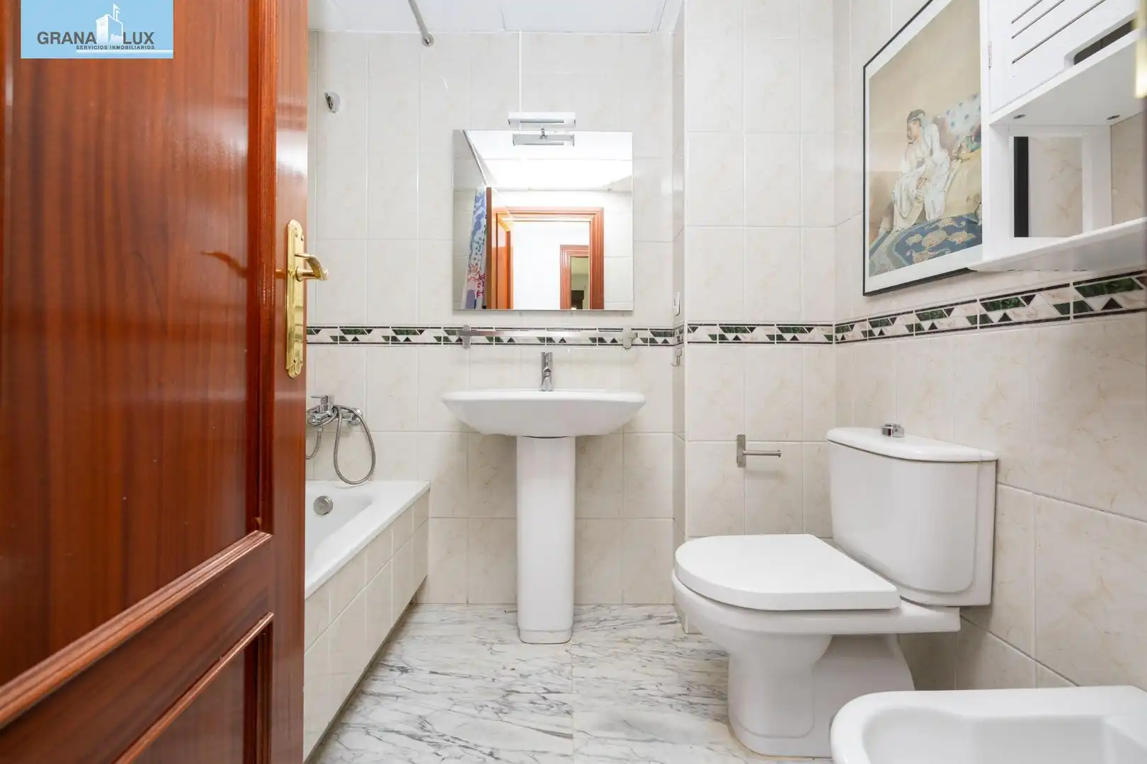 Bathroom of Flat for sale in Granada