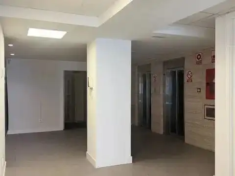 Büro zur Miete in Zaragoza mit Klimaanlage und Heizung