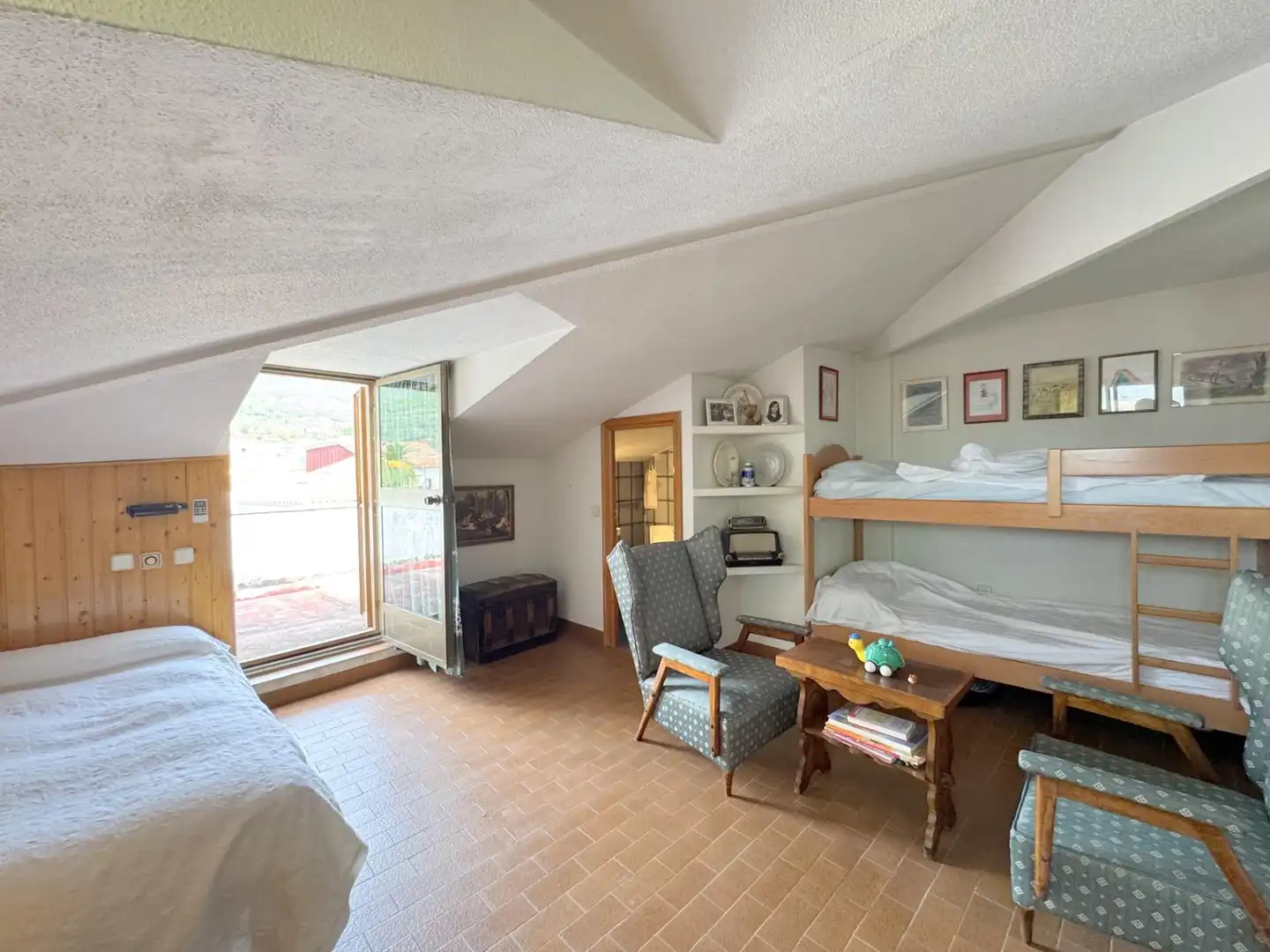 Bedroom of Houses for sale in Candeleda, Ávila