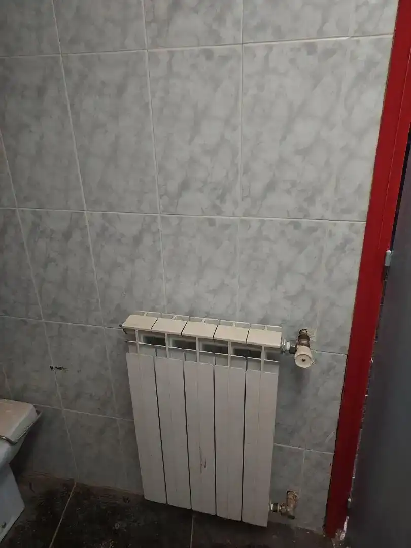 Bany de Pis en venda en  Zaragoza Capital