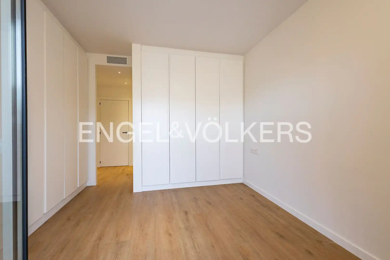 Bedroom of Flat for sale in Barcelona  with Air Conditioner, Heating and Parquet flooring