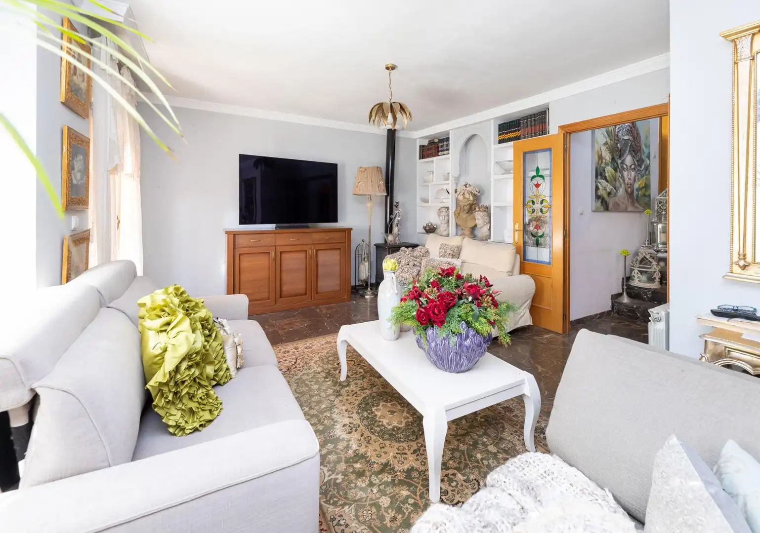Sala d'estar de Casa adosada en venda en Barrio de la Vega