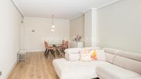 Living room of Apartment for sale in  Madrid Capital  with Air Conditioner, Heating and Storage room
