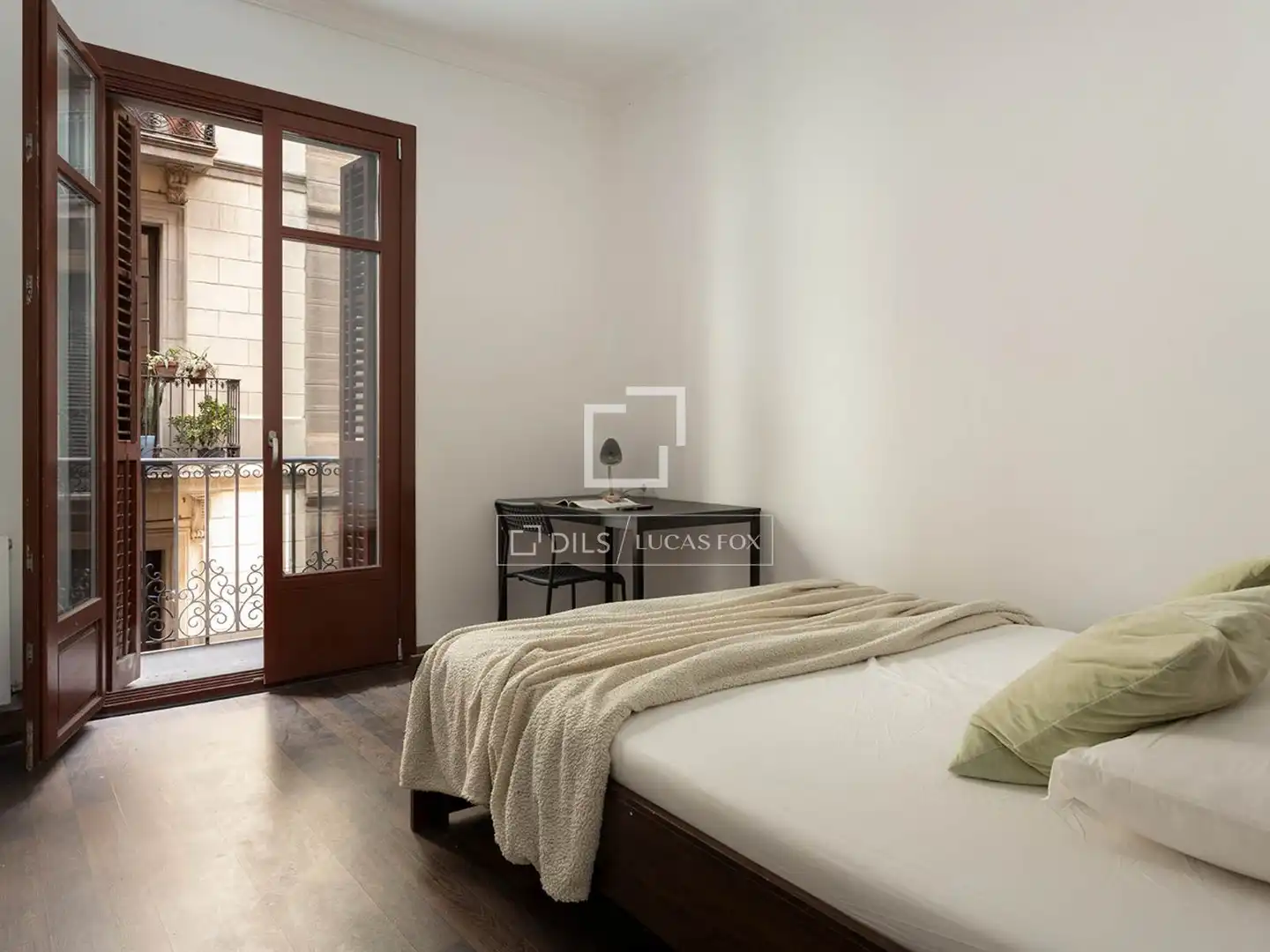 Habitación de Piso en venta en Barcelona con Calefacción, Parquet y Amueblado