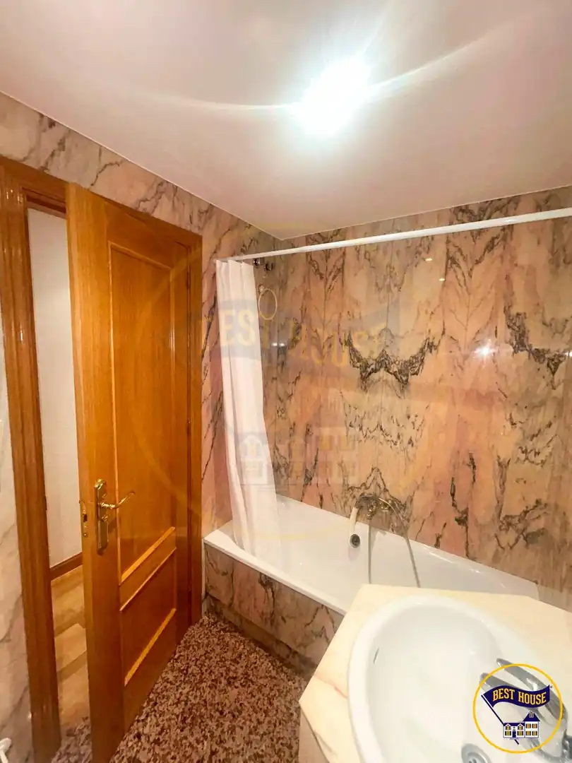 Flat for rent in Calle de Colón, Centro