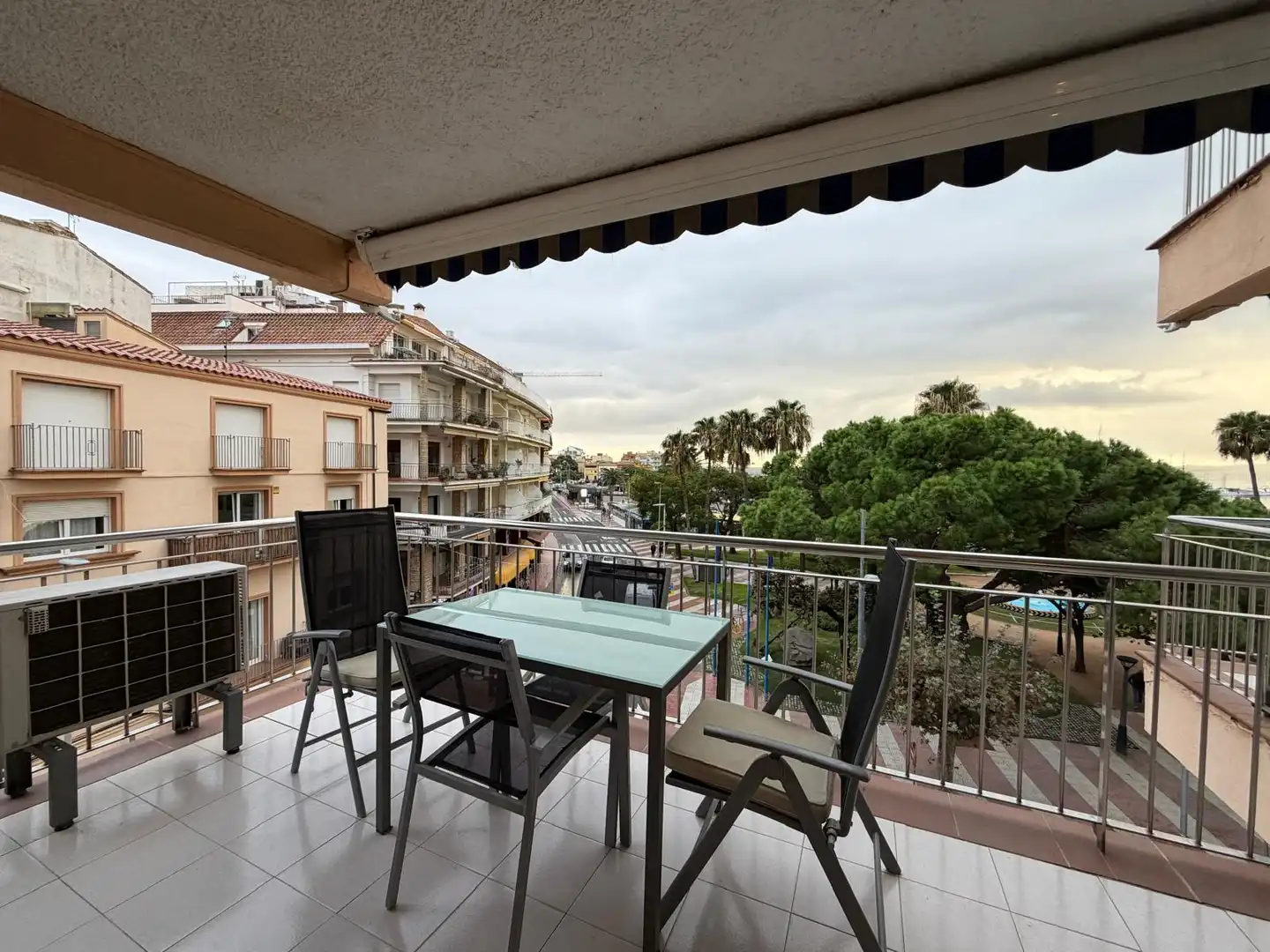 Terraza de Piso en venta en Palamós con Aire acondicionado, Terraza y Amueblado