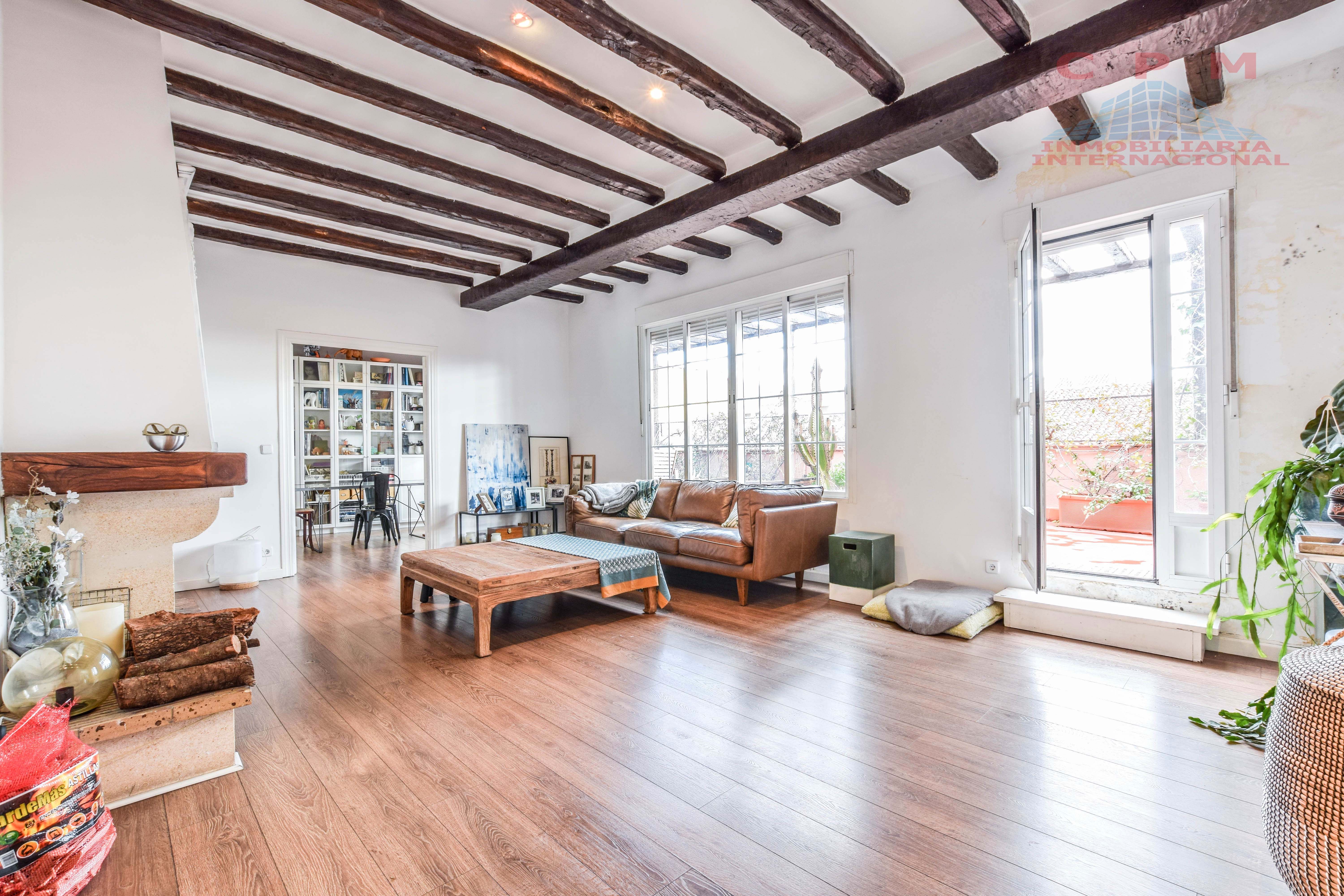 Sala d'estar de Àtic de lloguer en  Madrid Capital amb Aire condicionat, Calefacció i Terrassa