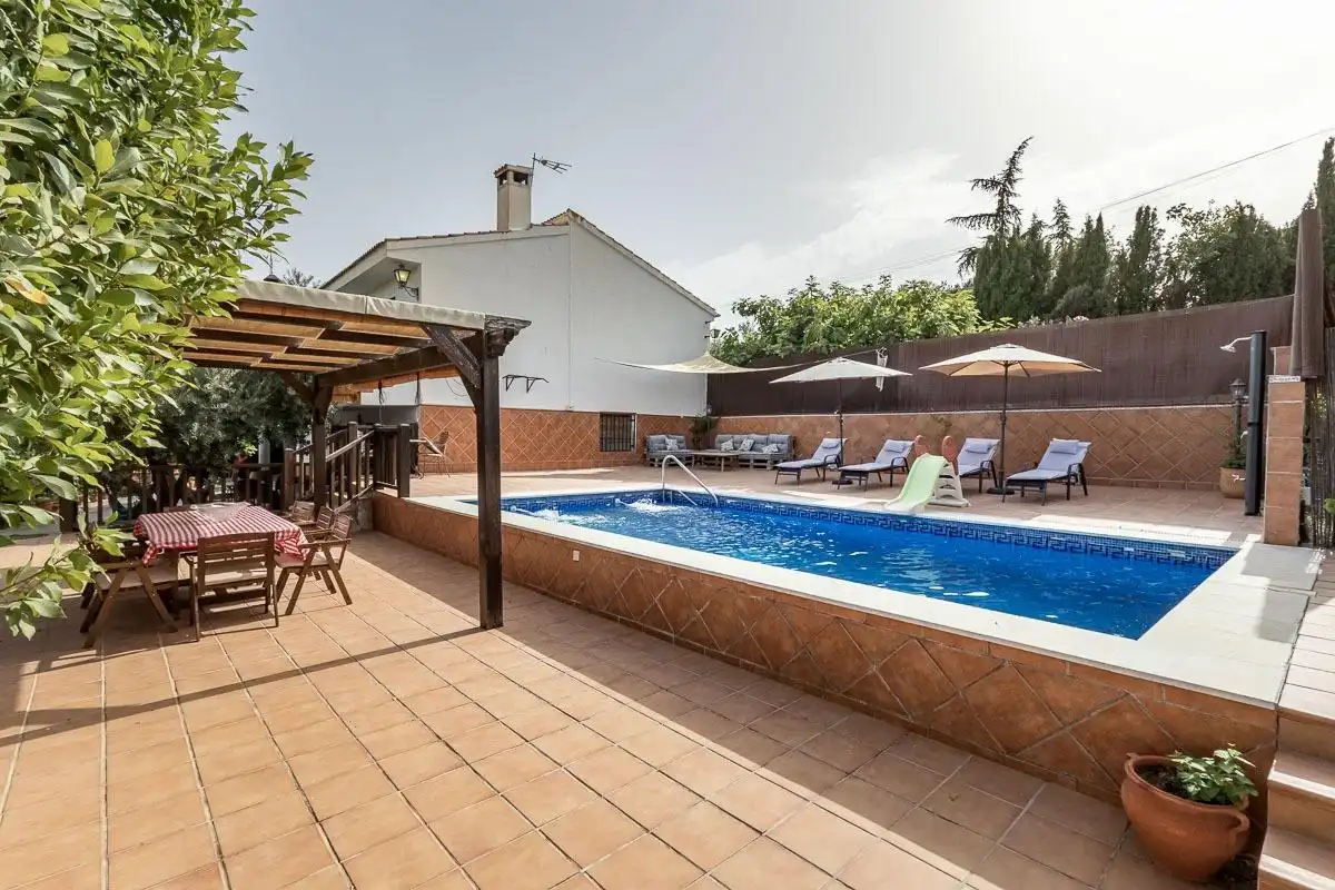 Piscina de Casa o chalet en venta en Las Gabias con Jardín privado, Terraza y Piscina
