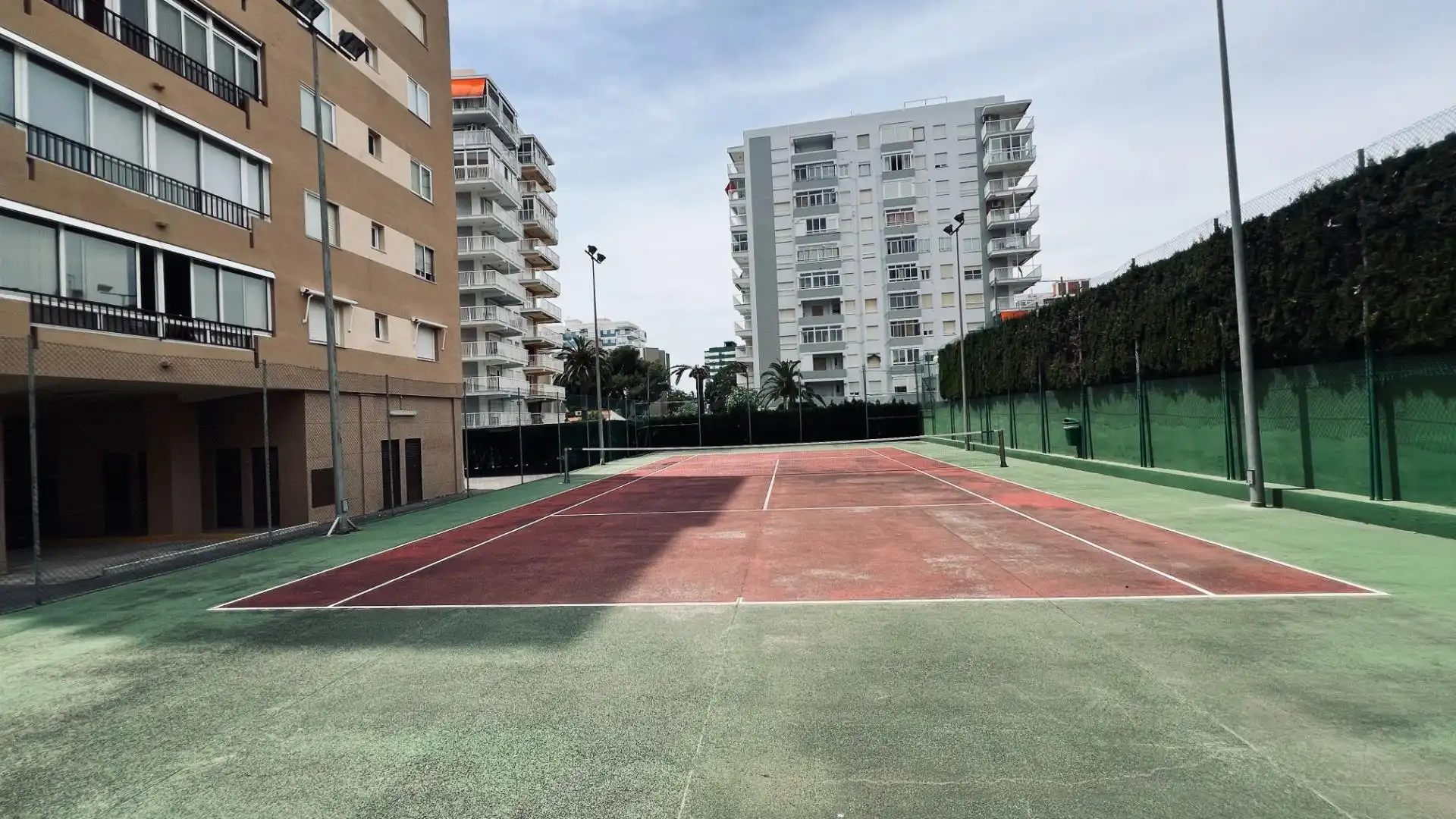 Aparcament de Apartament en venda en Benicasim / Benicàssim amb Jardí privat, Terrassa i Traster