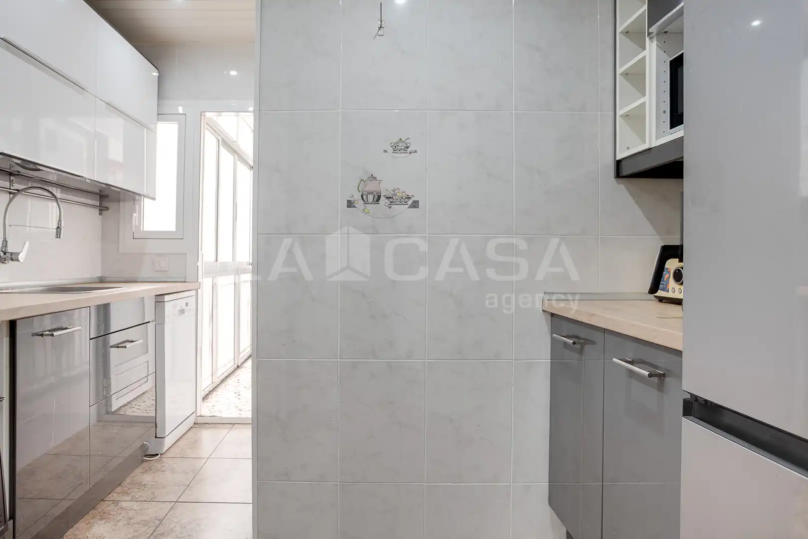 Kitchen of Flat for sale in Cornellà de Llobregat  with Balcony