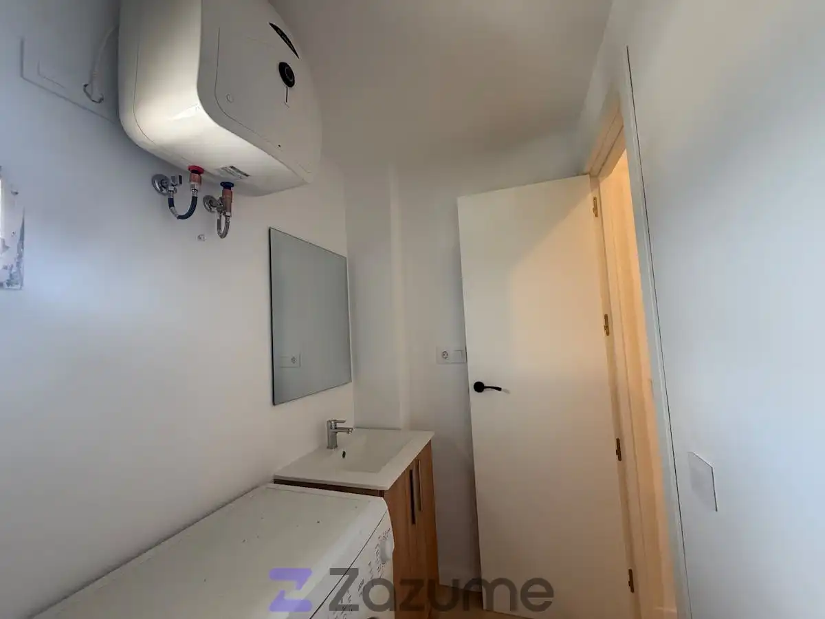 Badezimmer von Wohnung zur Miete in Las Palmas de Gran Canaria mit Parkett, Möbliert und Ofen
