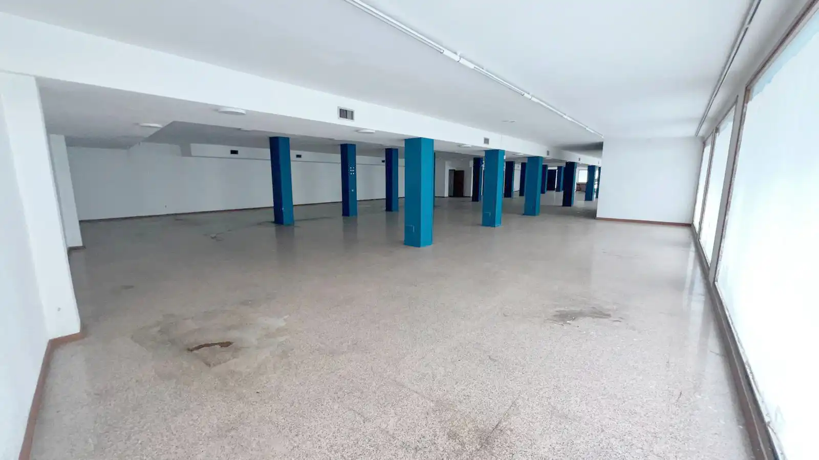 Local comercial en venda a Avenida de la Libertad, imagen 23