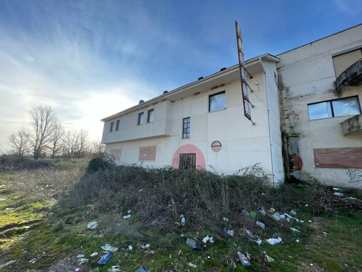 Vista exterior de Edificio en venta en Otero de Bodas