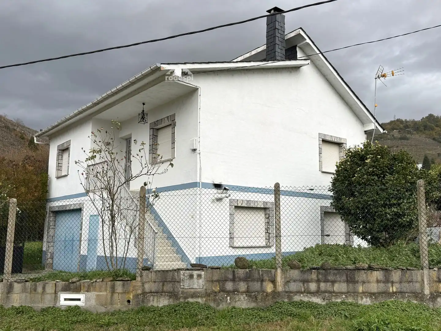 Vista exterior de Casa o chalet en venta en A Teixeira  con Trastero y Amueblado
