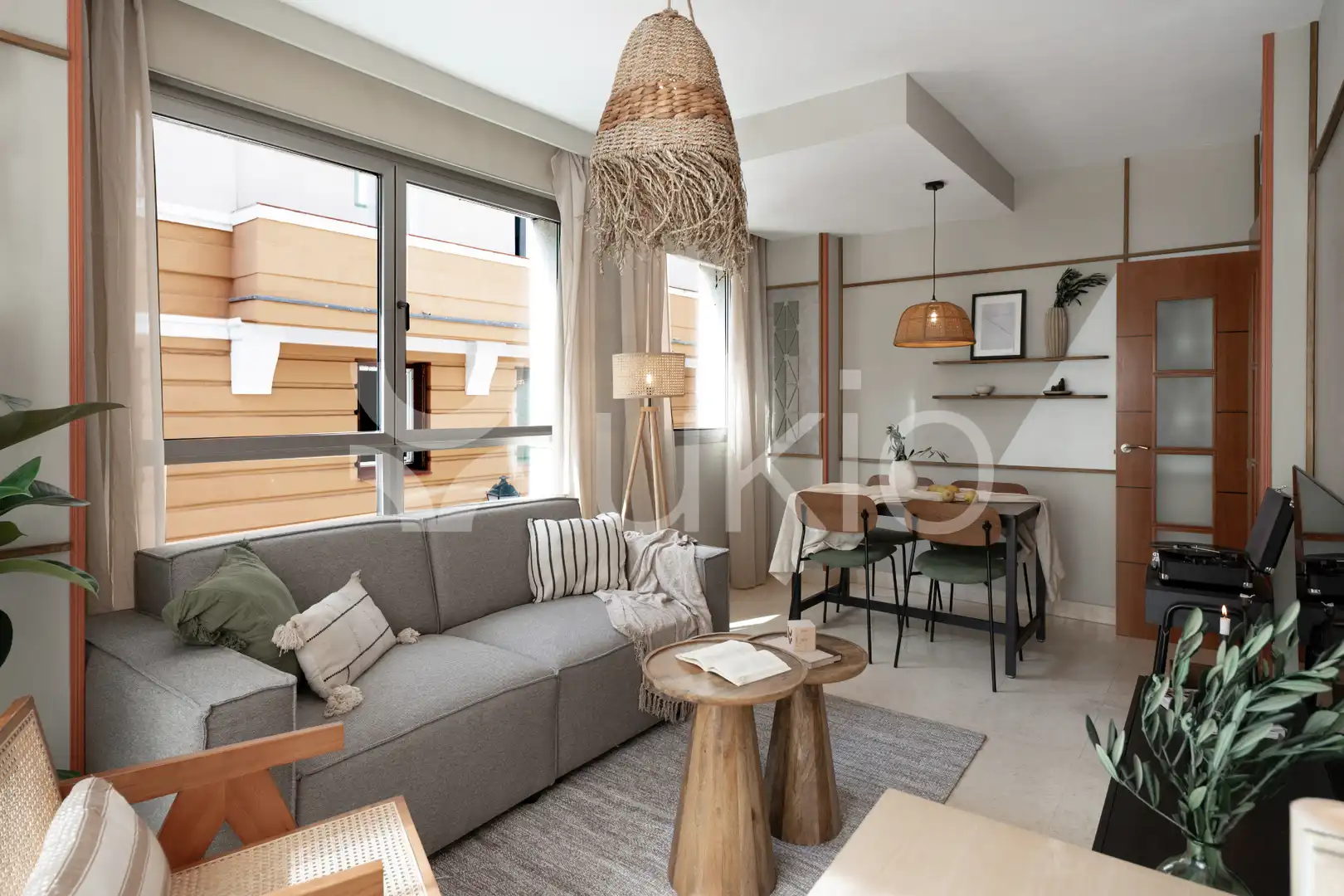 Sala d'estar de Apartament de lloguer en Madrid amb Aire condicionat, Calefacció i Moblat