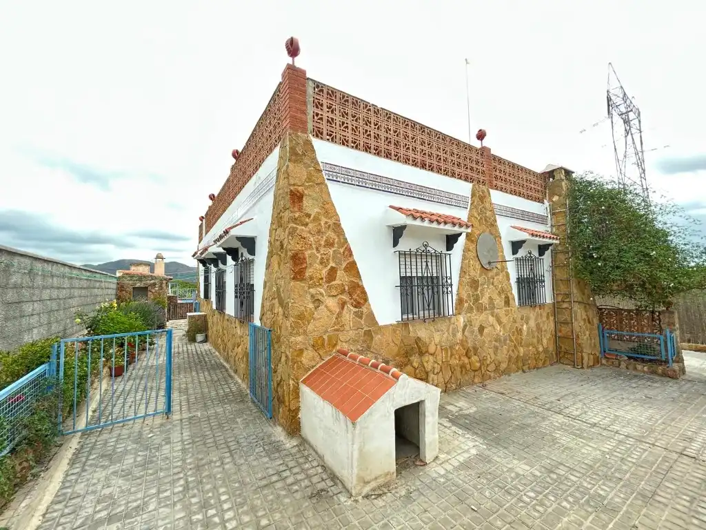 Vista exterior de Finca rústica en venda en Sagunto / Sagunt