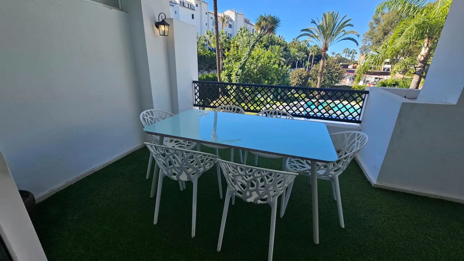 Terrasse von Wohnungen zur Miete in Marbella mit Klimaanlage, Terrasse und Möbliert