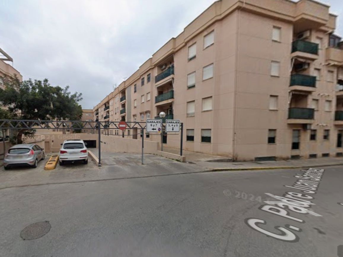 Garage for sale in Calle Padre Juan Sánchez Barragán, 4, Centro - Calzada - Cabo Noval