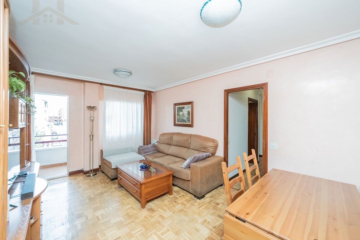 Living room of Flat for sale in San Sebastián de los Reyes  with Heating, Terrace and Storage room