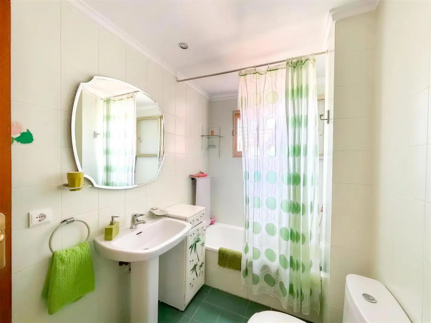 Baño de Piso de alquiler en Alicante / Alacant con Terraza, Amueblado y Balcón