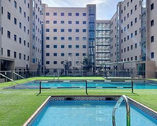 Piscina de Pis en venda en  Granada Capital amb Aire condicionat i Balcó