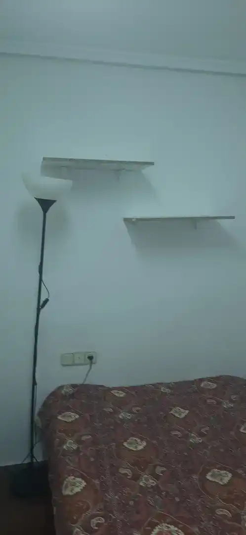 Flat for rent in  Valencia Capital  with Air Conditioner and Balcony